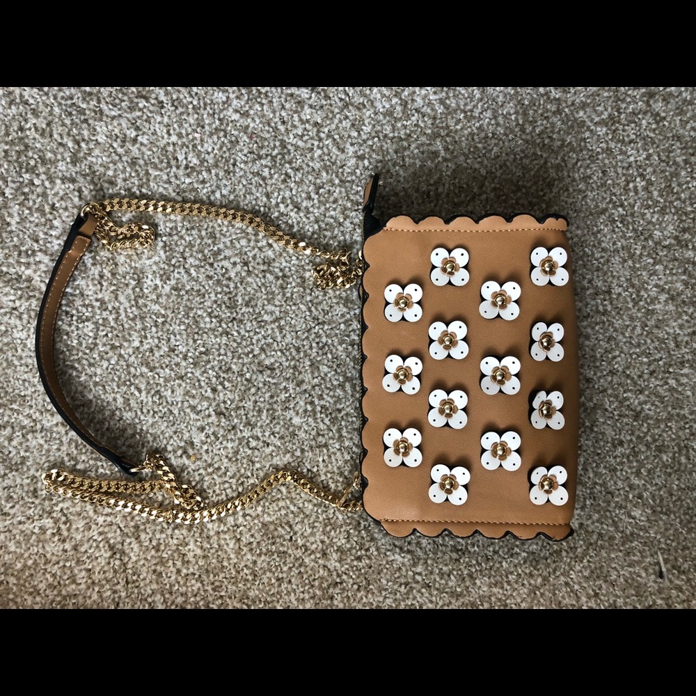 Zara tan / beige bag with flower detail